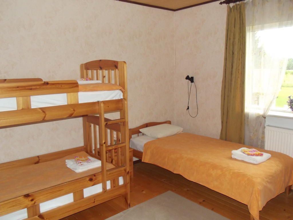 Kure Guesthouse Rahinge Pokoj fotografie